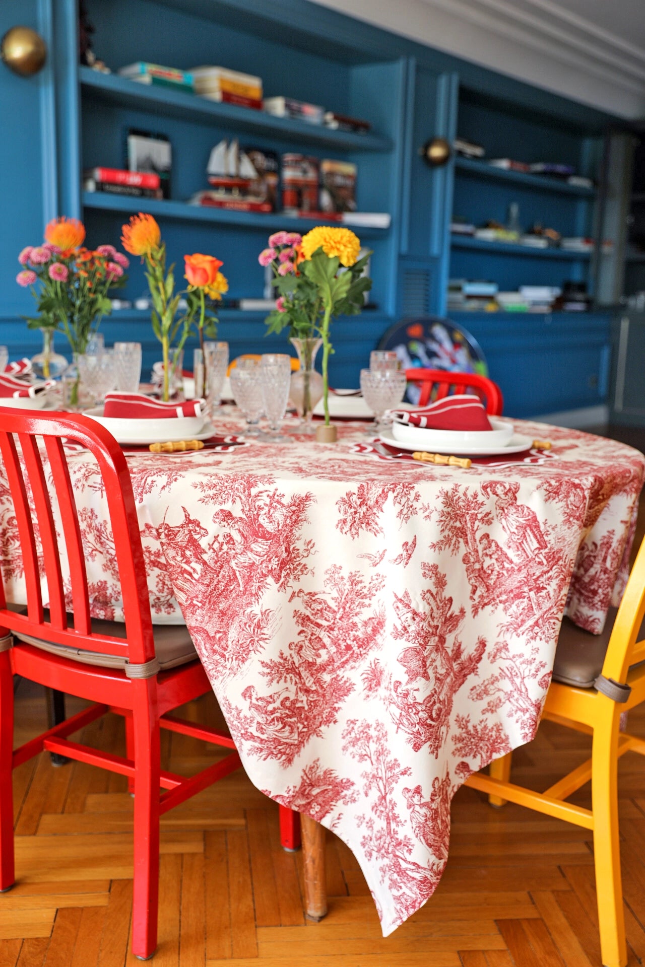 Crimson Toile Tablecloth