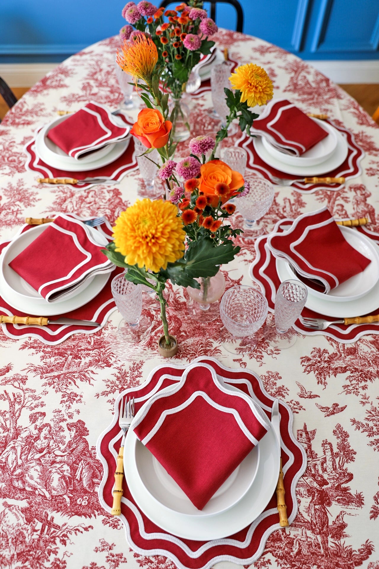 Crimson Toile Tablecloth