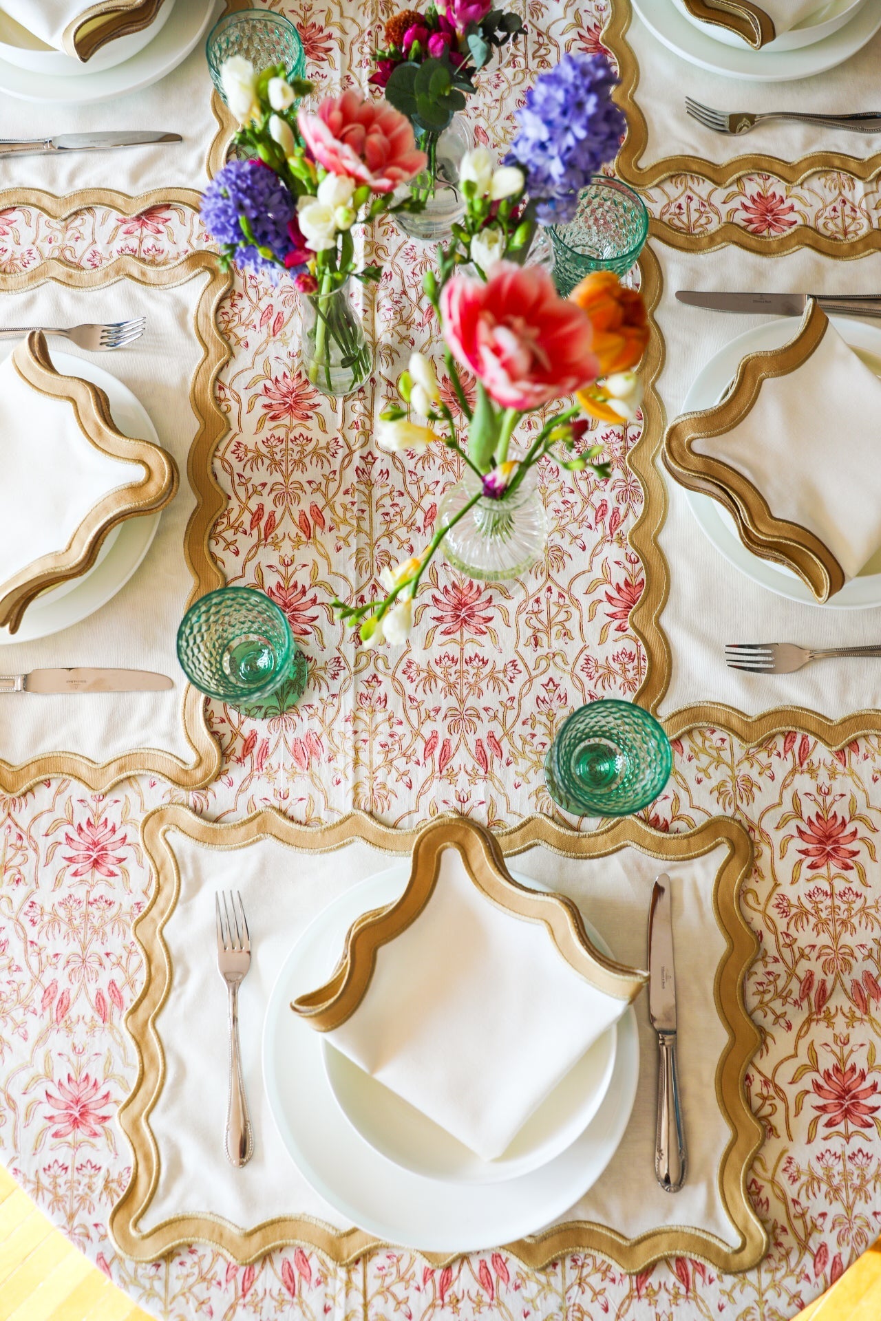 Lily Vine Tablecloth