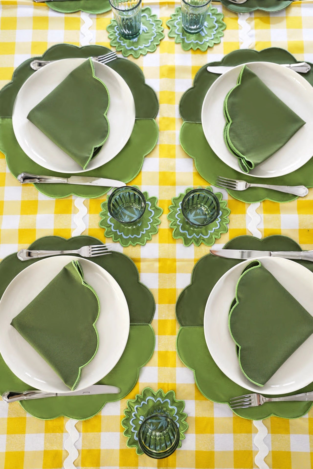Bicolor Green Scallop Placemat (Set of 4)