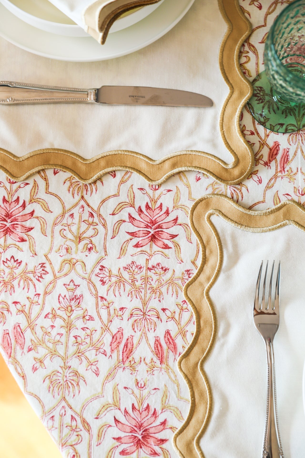 Lily Vine Tablecloth