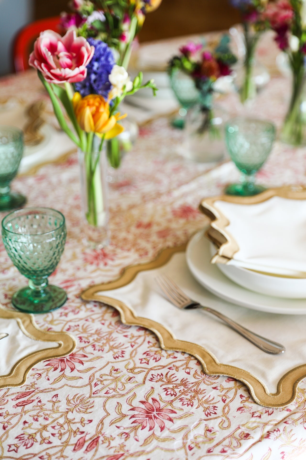 Lily Vine Tablecloth